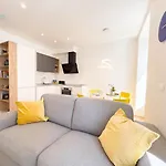 Appartement Cassa Di Risparmio 11 Tirabora Short Rent