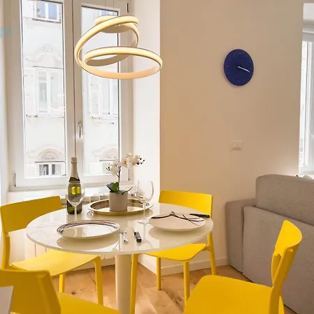 Cassa Di Risparmio 11 Tirabora Short Rent דירה *