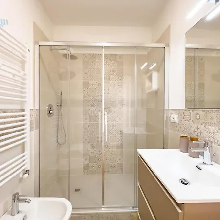 דירה Cassa Di Risparmio 11 Tirabora Short Rent *