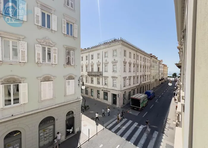 Appartement Cassa Di Risparmio 11 Tirabora Short Rent *