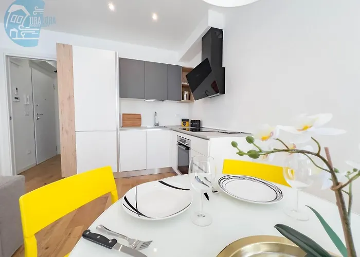 Appartement Cassa Di Risparmio 11 Tirabora Short Rent *